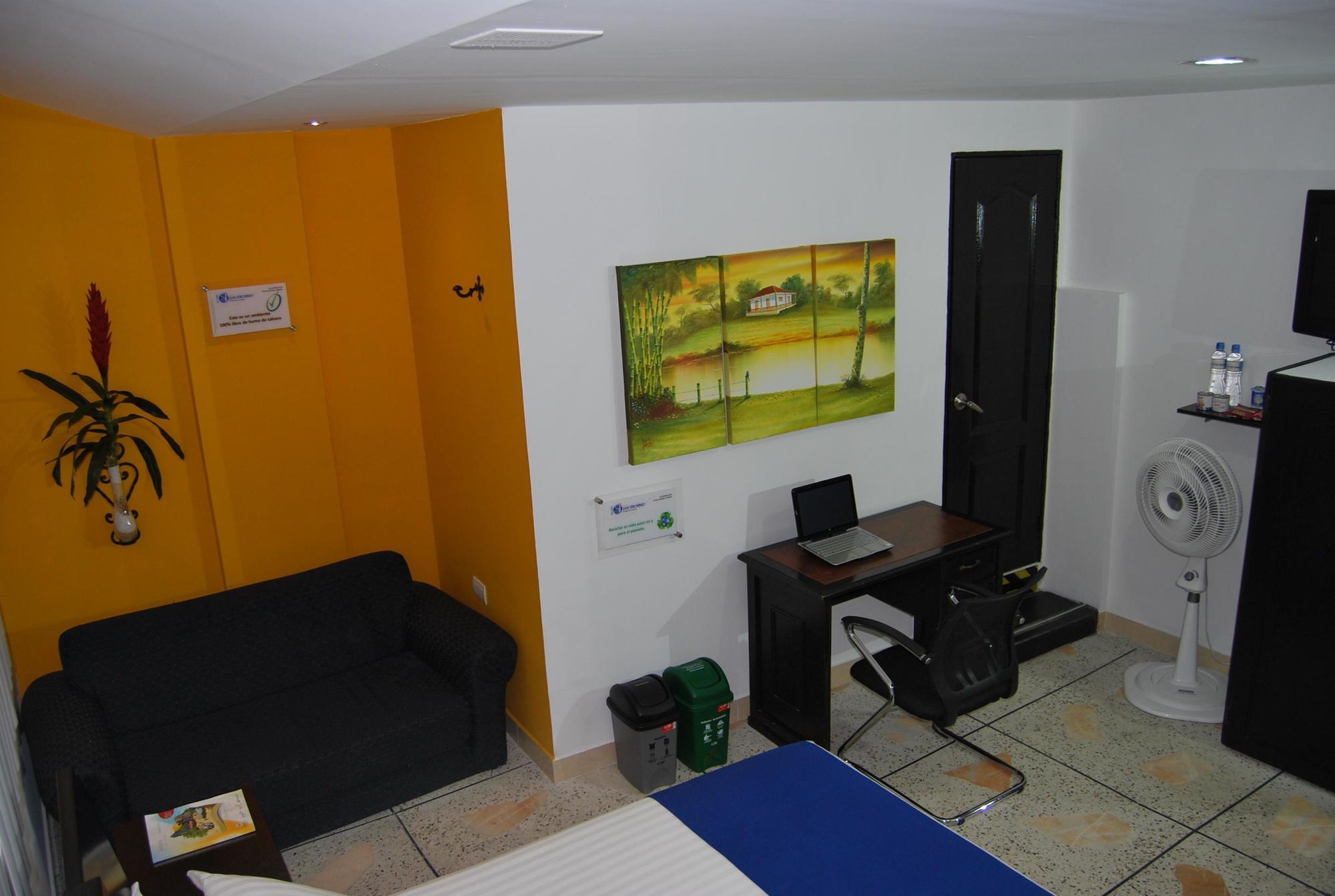 Hotel San Jeronimo Armenia Экстерьер фото